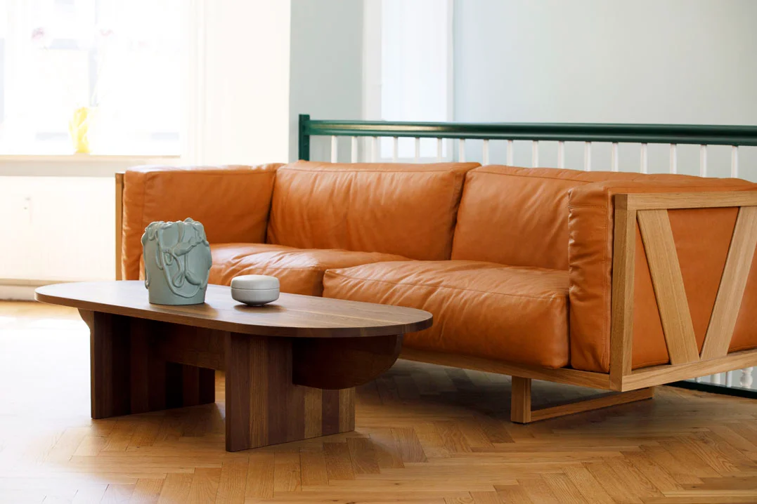 Frame Sofa by Foersom and Hjort-Lorentsen, Keel table design Lise Vester, Bernstorffsminde BM1837