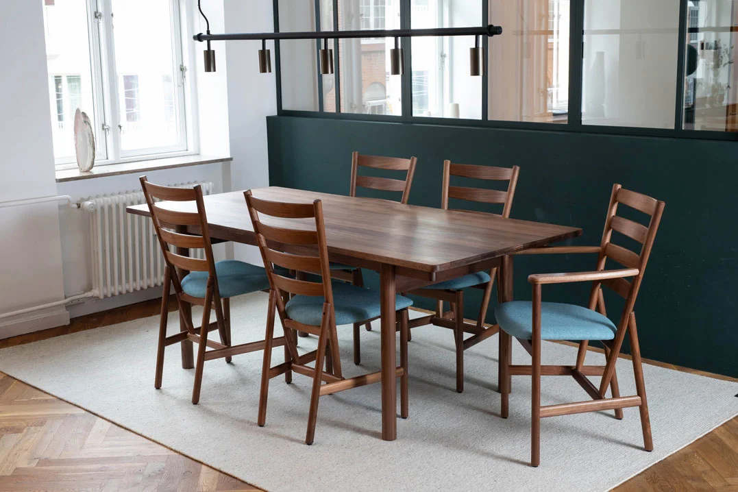 Shaker table. Shaker chairs smoked oak. Søren Holst design. Bernstorffsminde BM1837