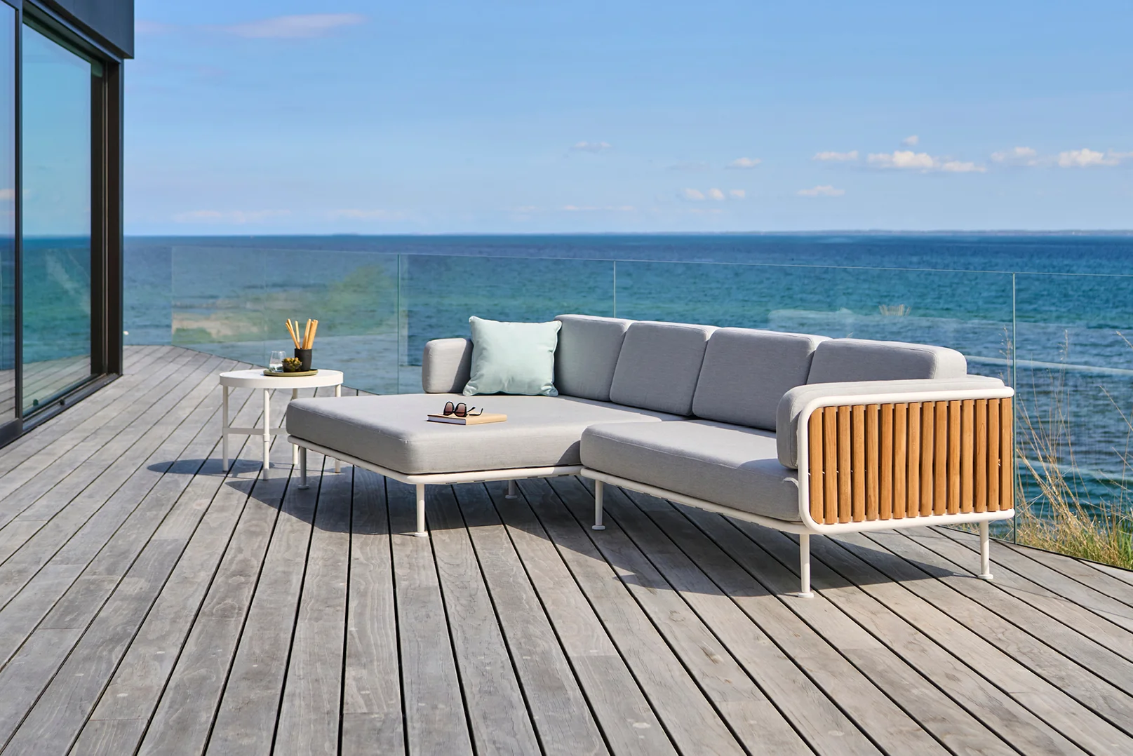 mindo 100, outdoor furniture, danish design, outdoor furniture Your Brand Partner