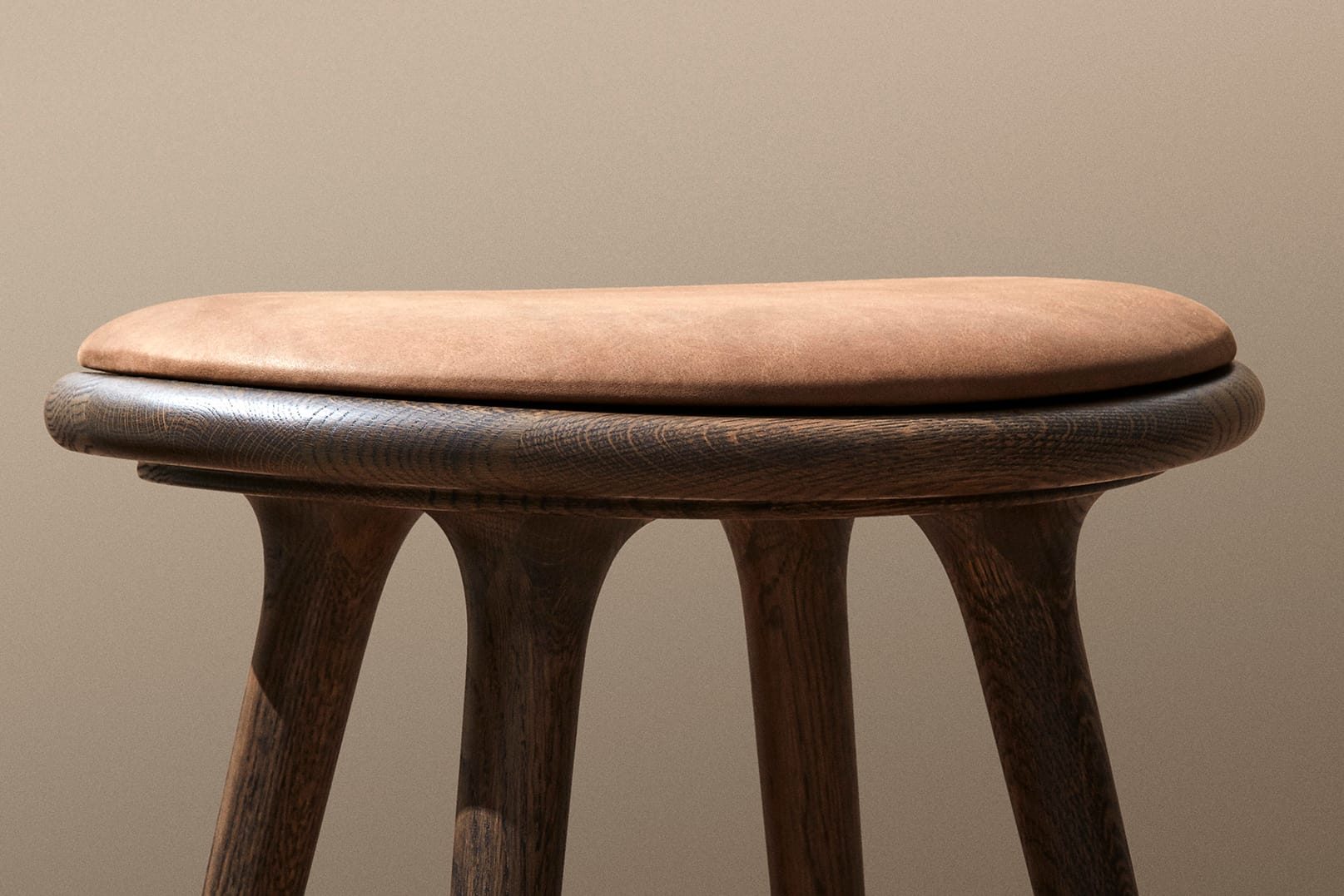 mater high stool design